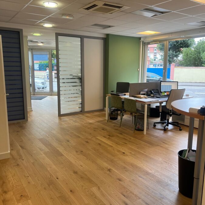 Mise en peinture d&#8217;un local commercial. Saint-Louis 5